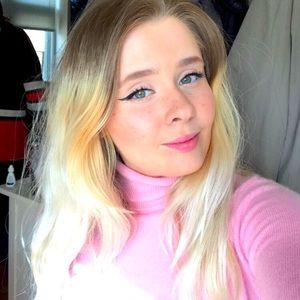 Meet your Posher, Chloe